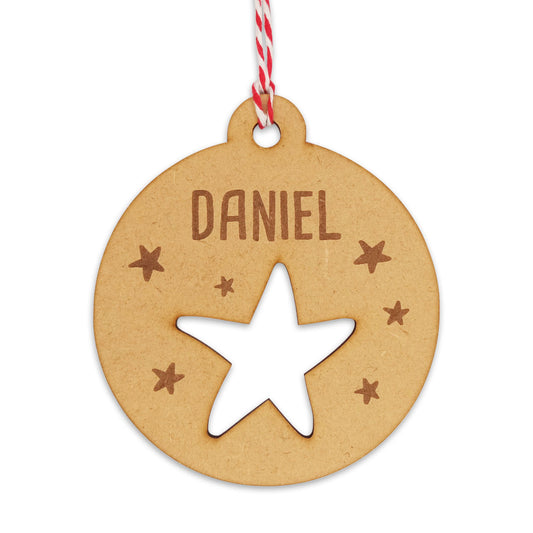 Bola de Navidad de madera personalizada con una estrella cortada